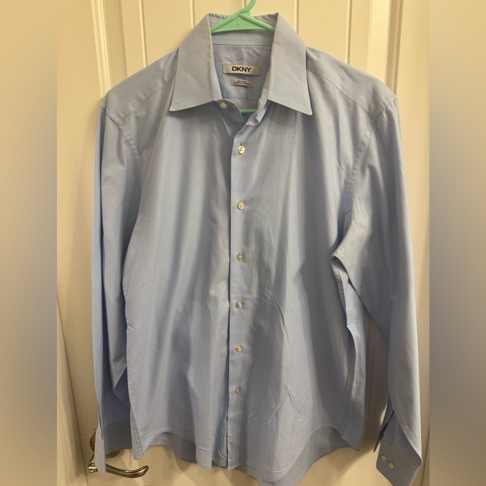 DKNY Medium Light Blue Button Down Shirt